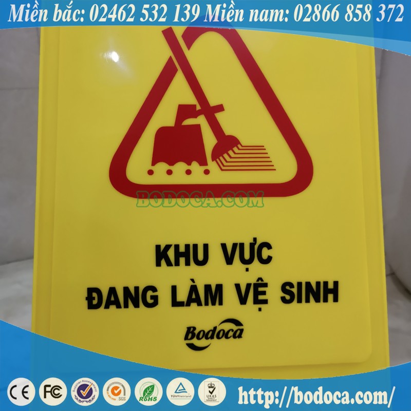 Biển cảnh báo chữ A-Khu vực đang làm vệ sinh